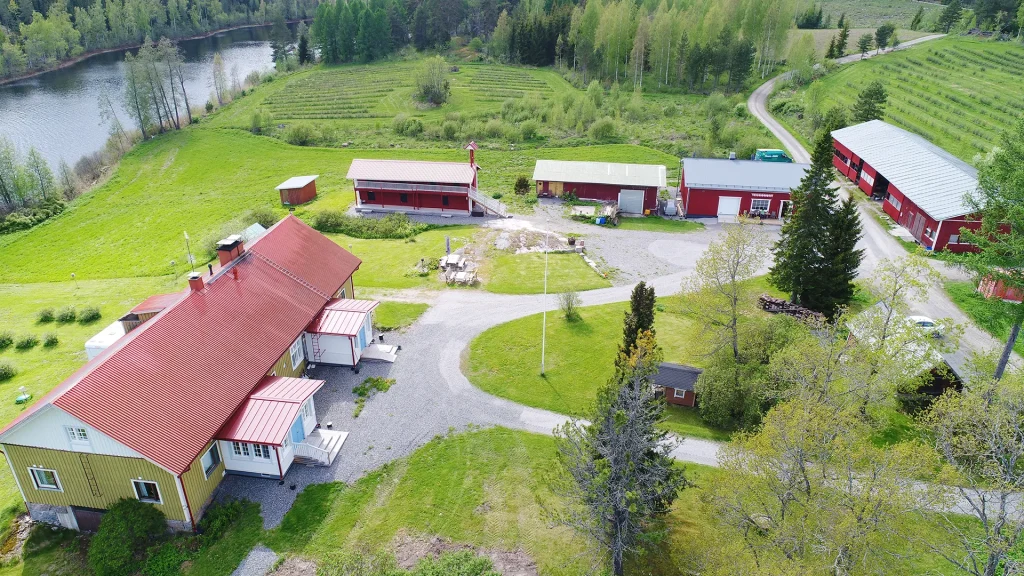 Ilmakuva Hämeenniemen juhlatilan pihapiiristä