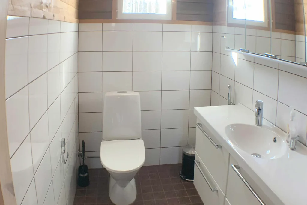 Hämeenniemen huvila Kallen Tupa kylpyhuone